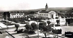 Ain-Kermes - eglise et Mairie